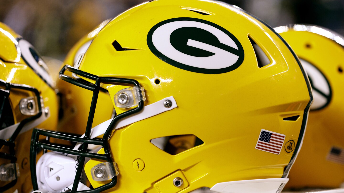 G on packers helmet top